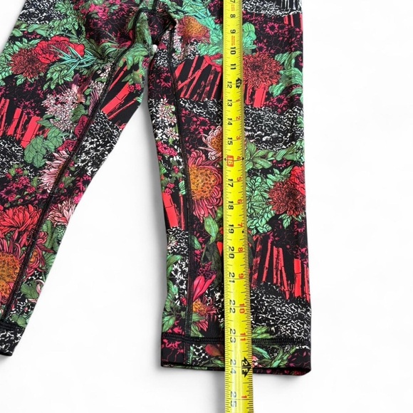 NWOT Lululemon Wunder Under Hi-Rise 1/2Tight “Zen Garden Multi” – Size 4 - Picture 3 of 4